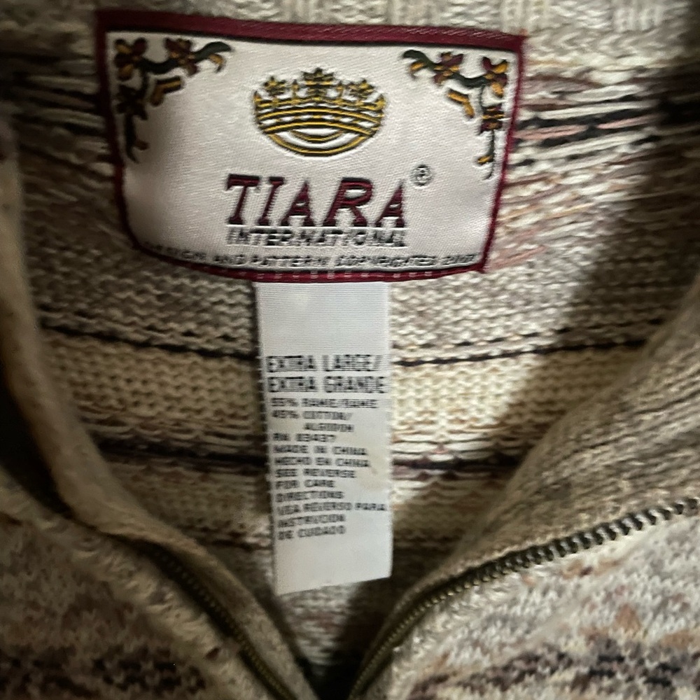 Sweater - Picture 3 of 3